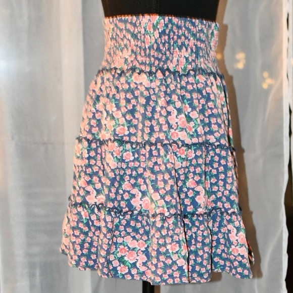 American Eagle Skirt Size Small - Picture 5 of 8